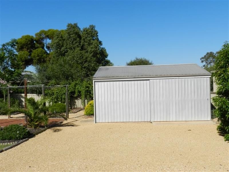 11 Garrard Street, Barmera SA 5345