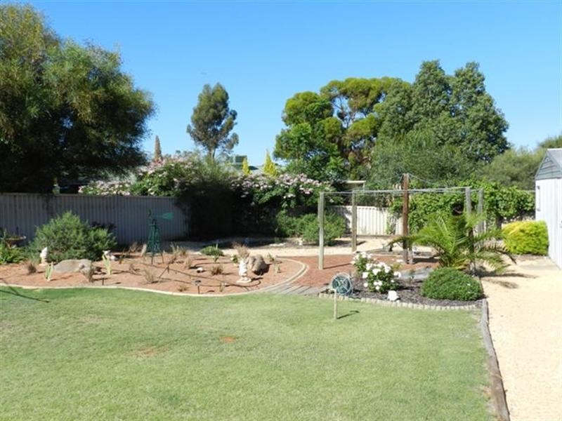 11 Garrard Street, Barmera SA 5345