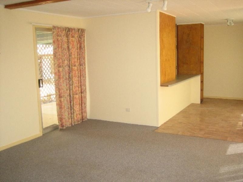 13 Dennis Street, Berri SA 5343