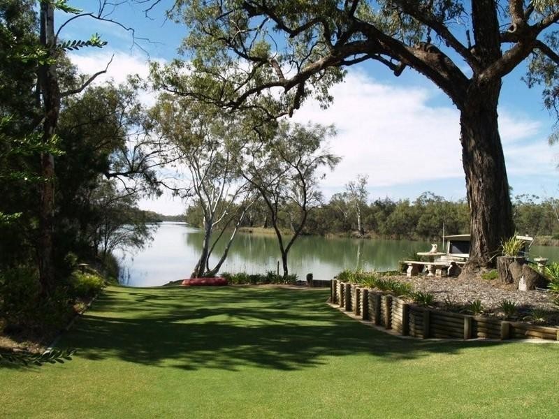 367 Pelican Point, Morgan SA 5320