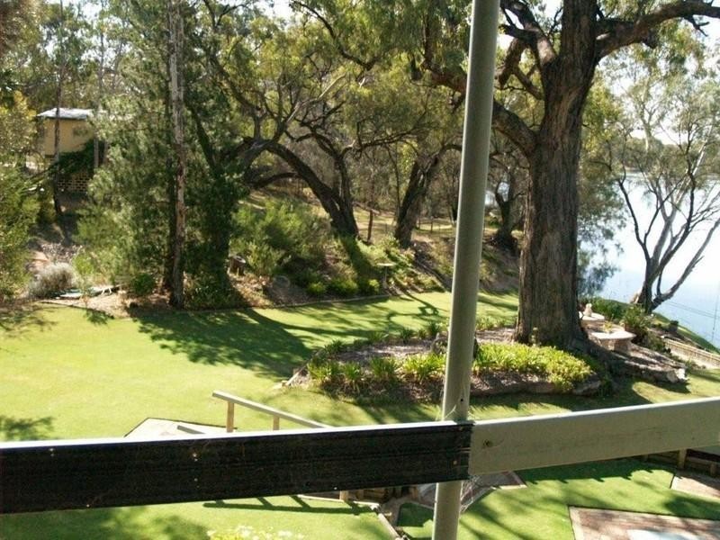 367 Pelican Point, Morgan SA 5320
