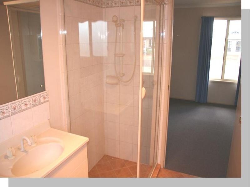 10 Torrens Street, Loxton SA 5333