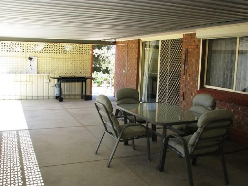 4 Busbridge Court, Loxton SA 5333