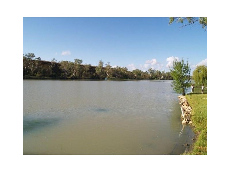 Lot 66 Pelican Point, Morgan SA 5320