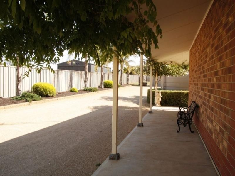 105 Badcoe Road, Loxton SA 5333
