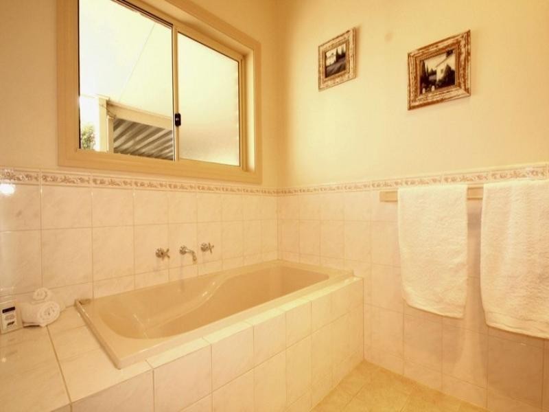 105 Badcoe Road, Loxton SA 5333