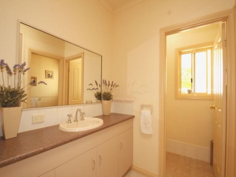 105 Badcoe Road, Loxton SA 5333