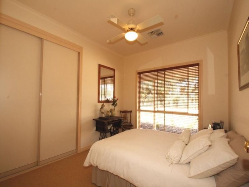 105 Badcoe Road, Loxton SA 5333