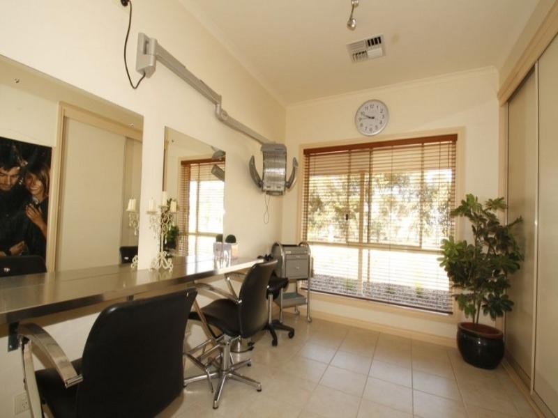 105 Badcoe Road, Loxton SA 5333