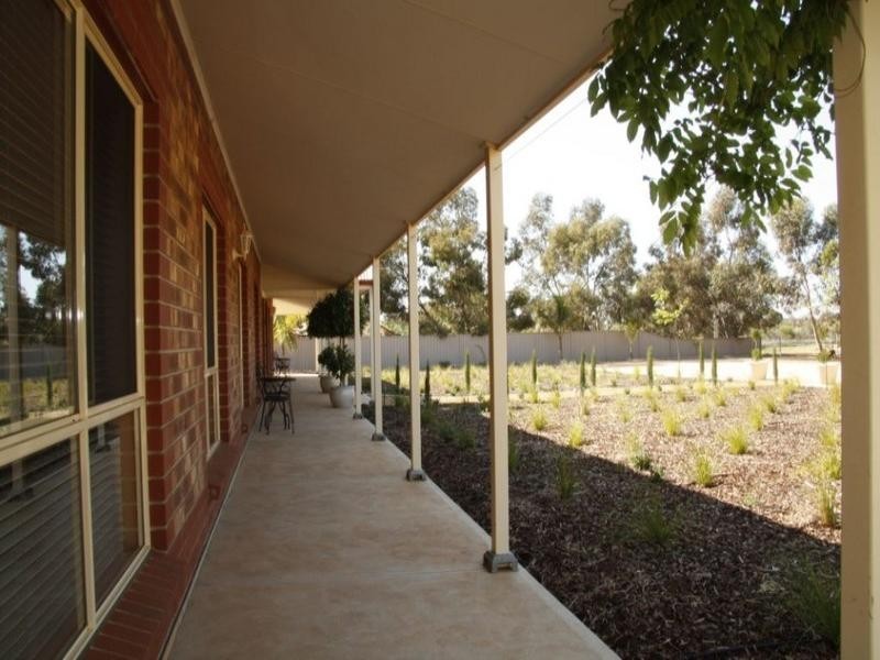 105 Badcoe Road, Loxton SA 5333