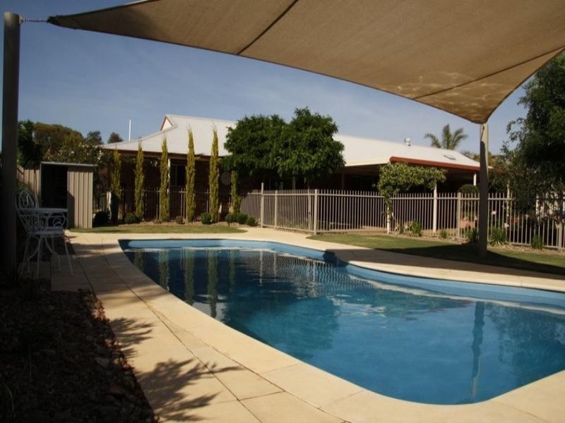 105 Badcoe Road, Loxton SA 5333