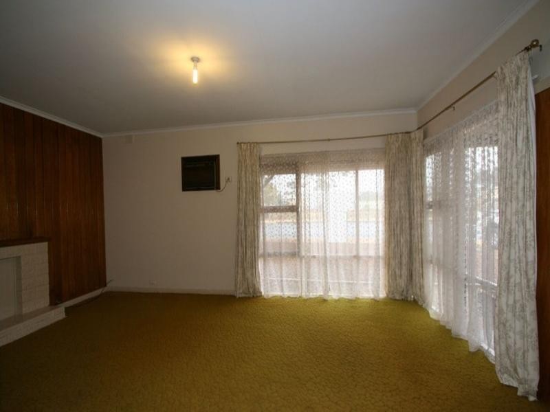 39 First Street, Loxton SA 5333