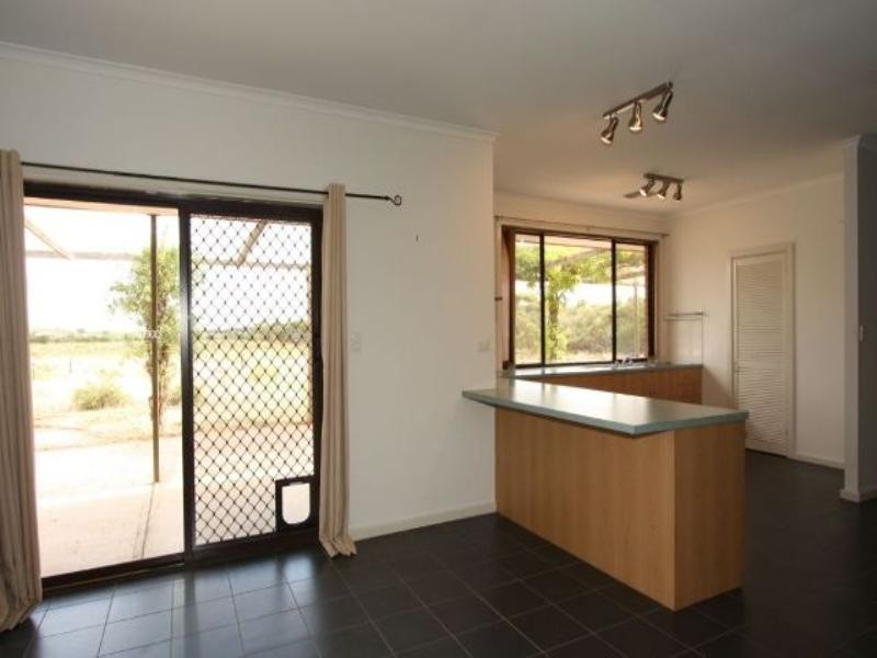 39 Cox Road, Waikerie SA 5330