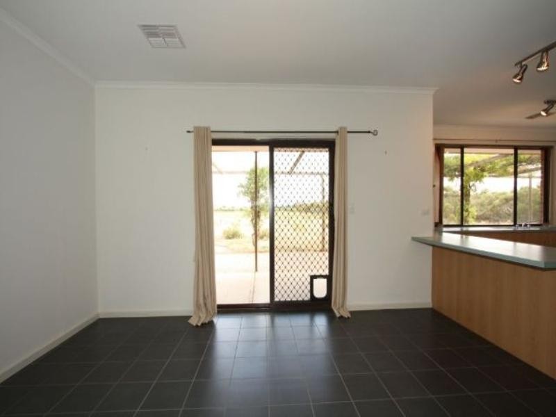 39 Cox Road, Waikerie SA 5330