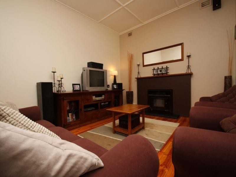 13 Dickerson Street, Barmera SA 5345