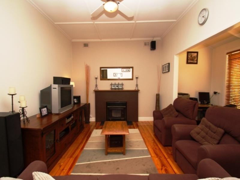 13 Dickerson Street, Barmera SA 5345