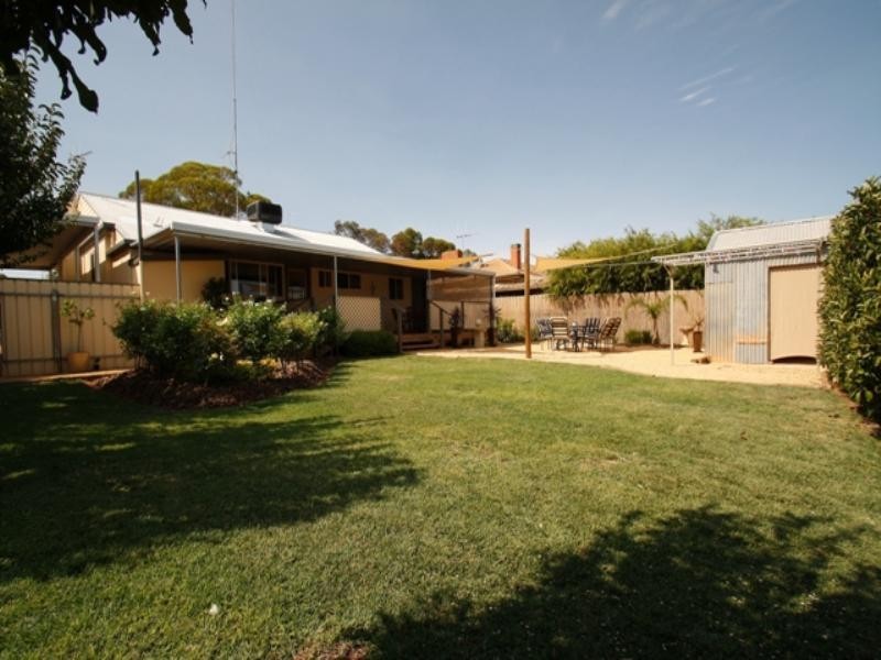 13 Dickerson Street, Barmera SA 5345