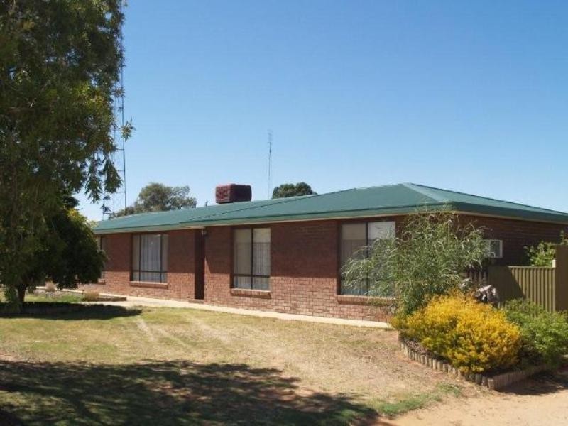 92 Benlow Road, Waikerie SA 5330