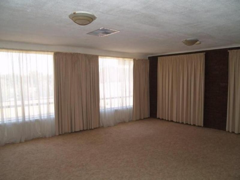 92 Benlow Road, Waikerie SA 5330