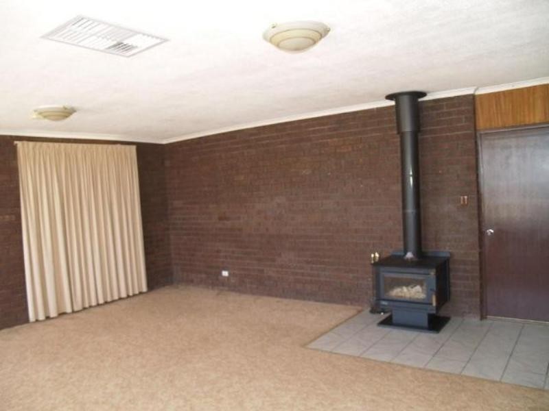 92 Benlow Road, Waikerie SA 5330