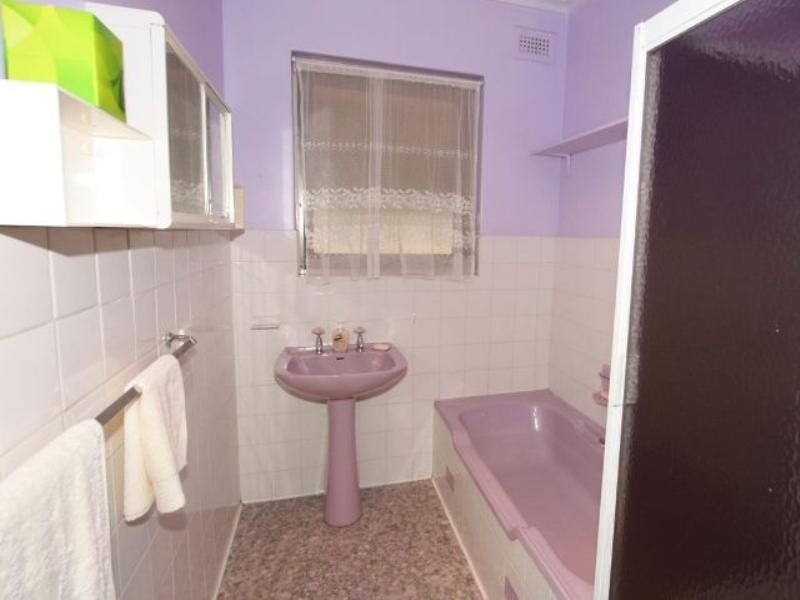 10 Isaacson Street, Waikerie SA 5330