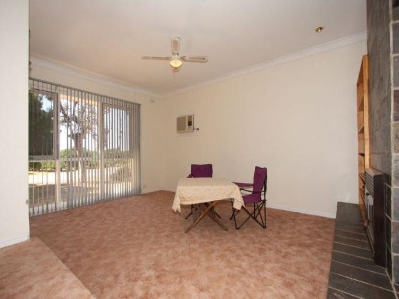 10 Isaacson Street, Waikerie SA 5330