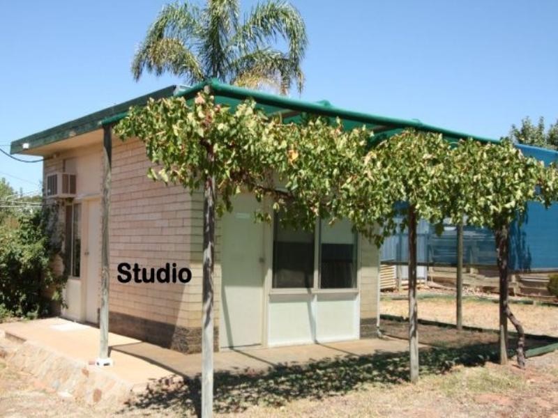 10 Isaacson Street, Waikerie SA 5330