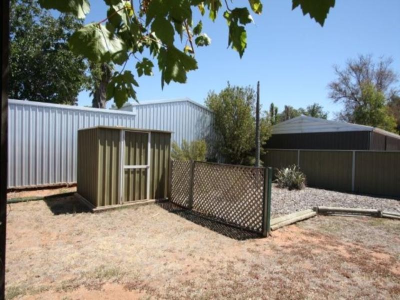 10 Isaacson Street, Waikerie SA 5330