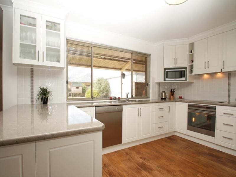 33 Eringa Avenue, Loxton SA 5333