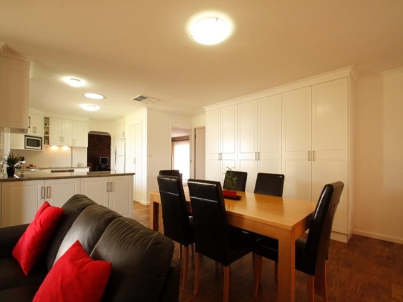 33 Eringa Avenue, Loxton SA 5333