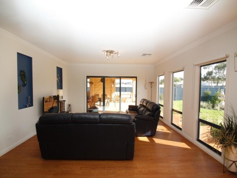 17 Keith Payne Court, Loxton SA 5333