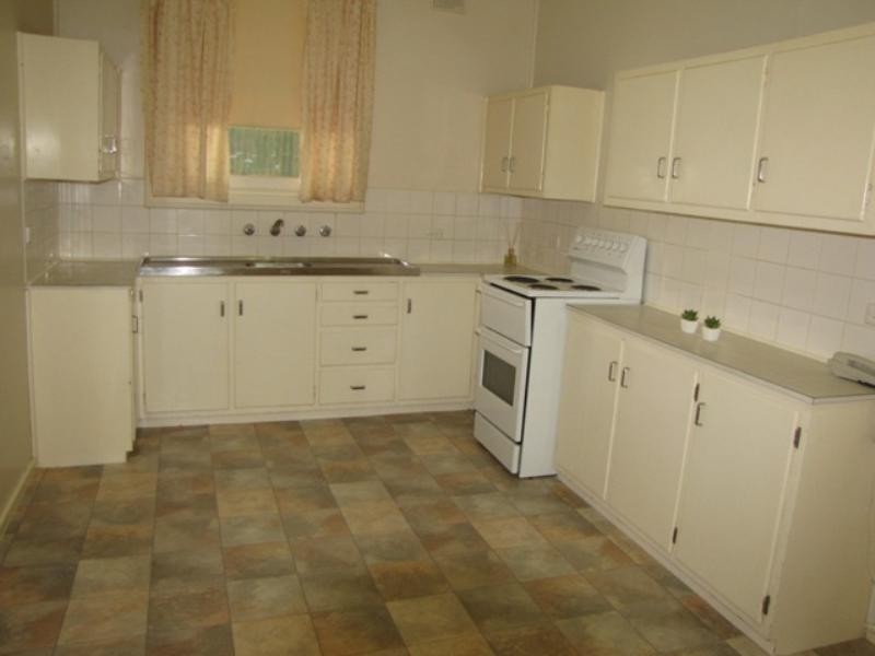 7 Coombe Street, Berri SA 5343