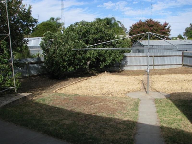 2 Miller Street, Waikerie SA 5330