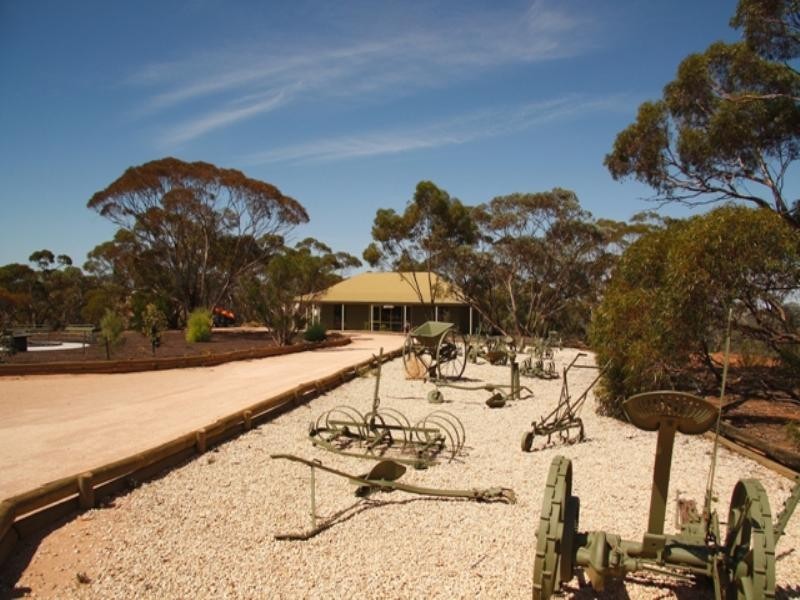 2 Sturt Highway, Berri SA 5343