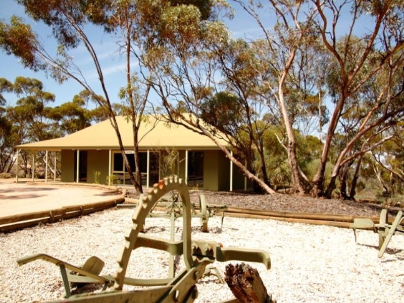 2 Sturt Highway, Berri SA 5343