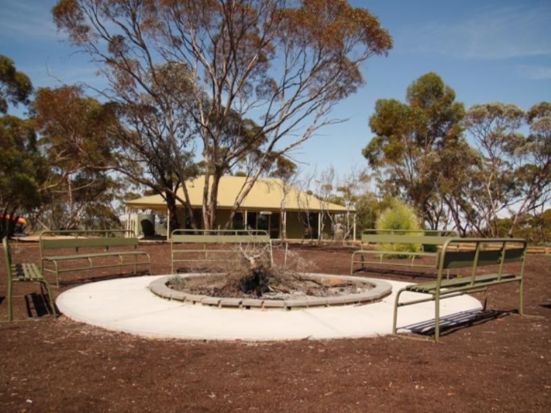 2 Sturt Highway, Berri SA 5343