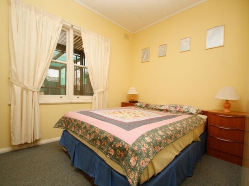 2 Waltham Street, Berri SA 5343