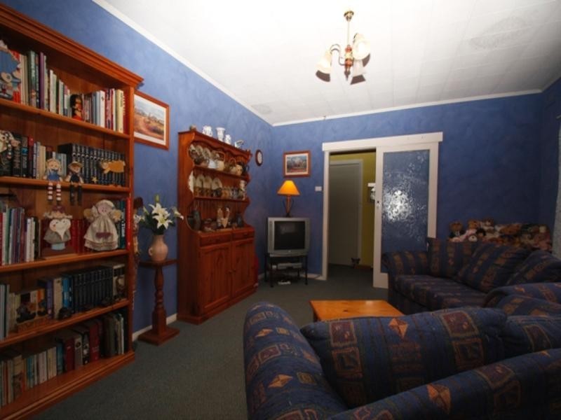 2 Waltham Street, Berri SA 5343