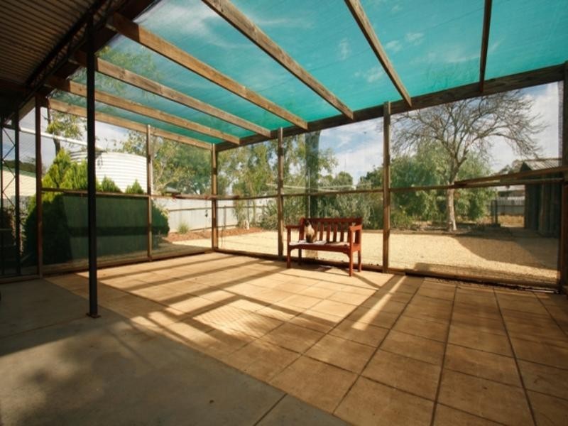 2 Waltham Street, Berri SA 5343