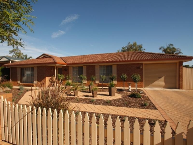 14 Klingberg Street, Loxton SA 5333