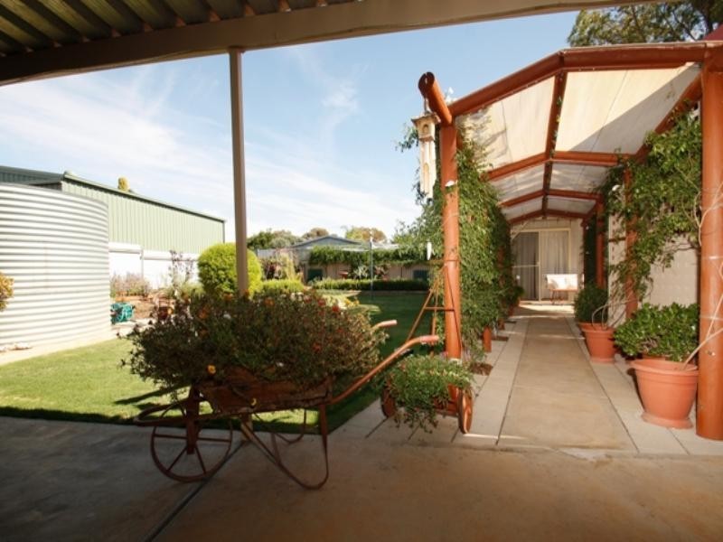 14 Klingberg Street, Loxton SA 5333