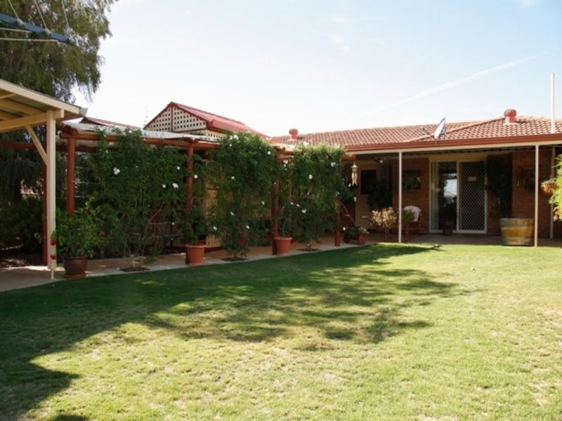 14 Klingberg Street, Loxton SA 5333