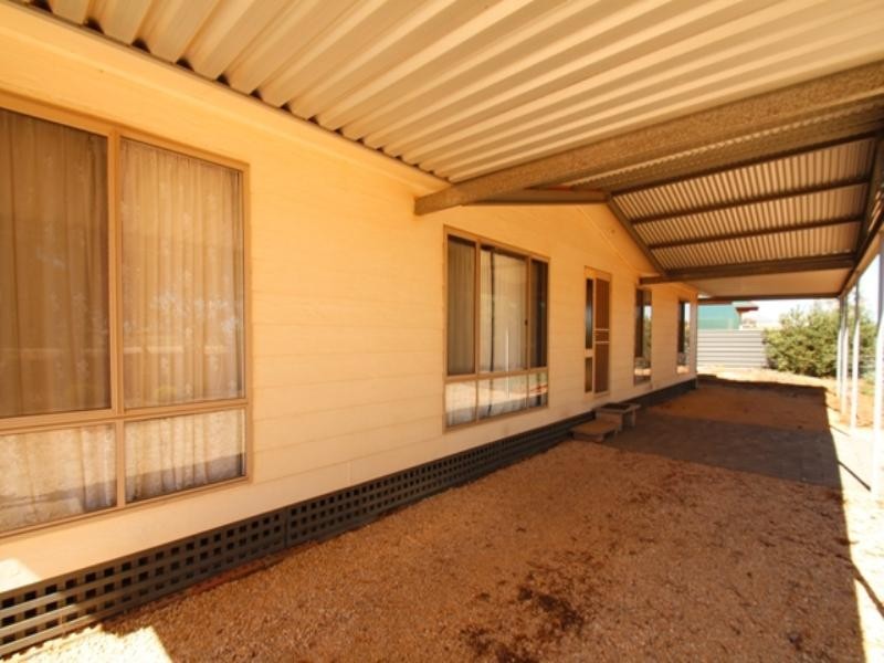 93 Paruna Road, Loxton SA 5333