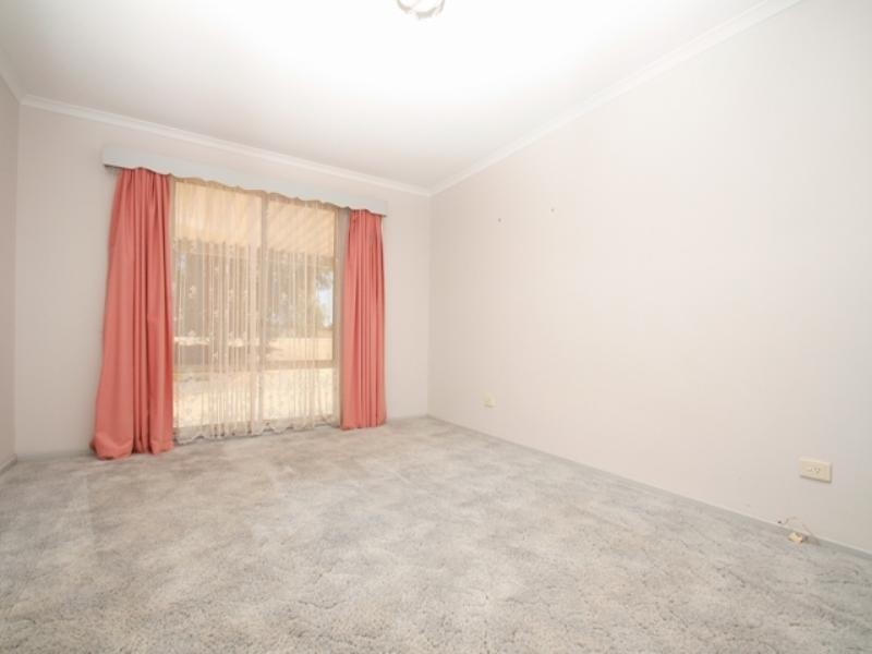 93 Paruna Road, Loxton SA 5333