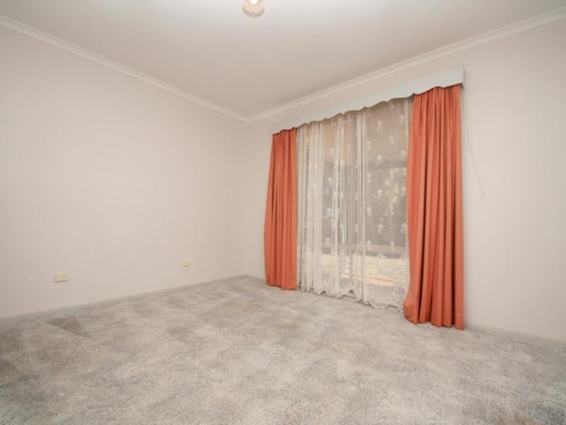 93 Paruna Road, Loxton SA 5333