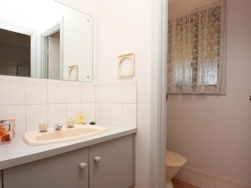 93 Paruna Road, Loxton SA 5333