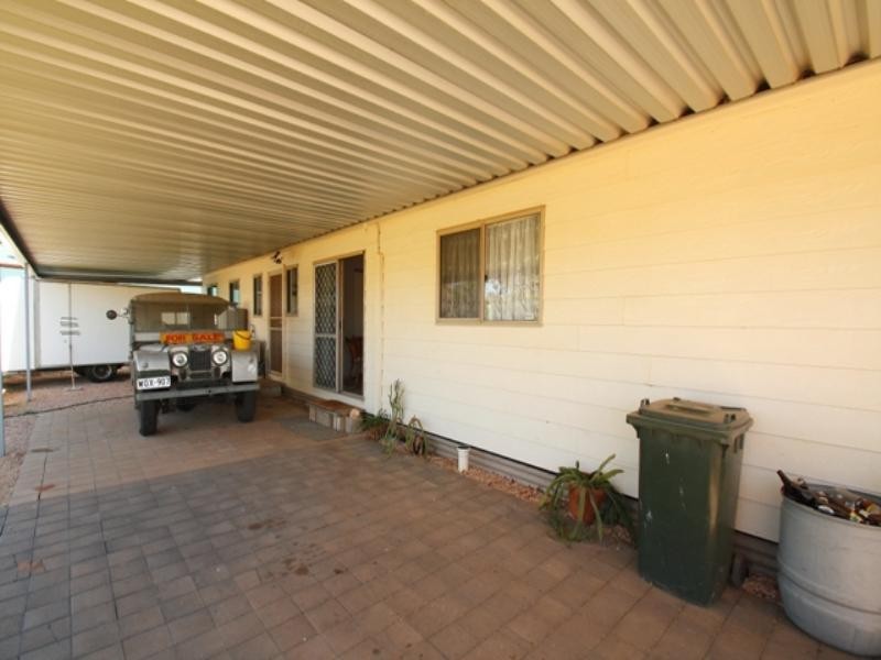 93 Paruna Road, Loxton SA 5333