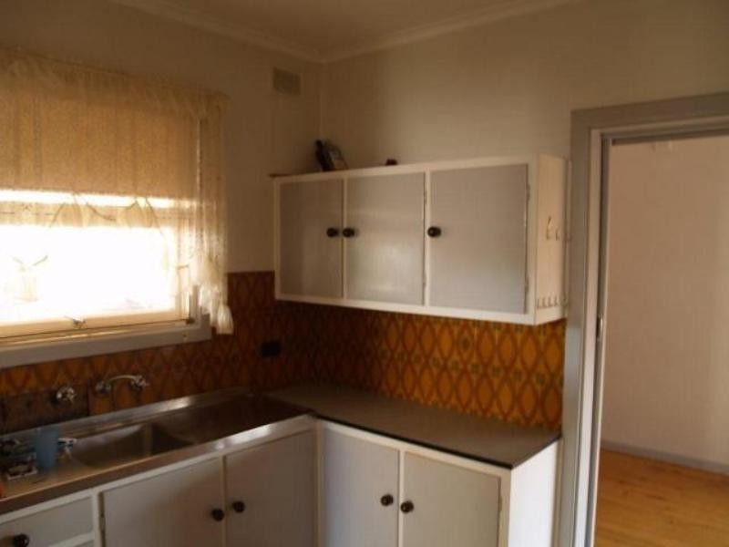 8 Miller Street, Waikerie SA 5330