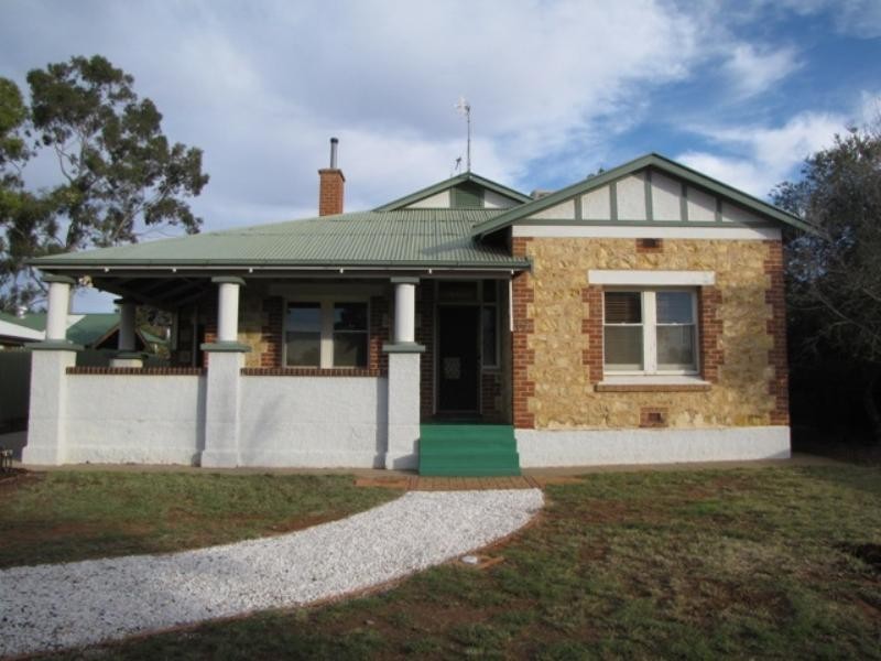 17 Laffer Street, Barmera SA 5345
