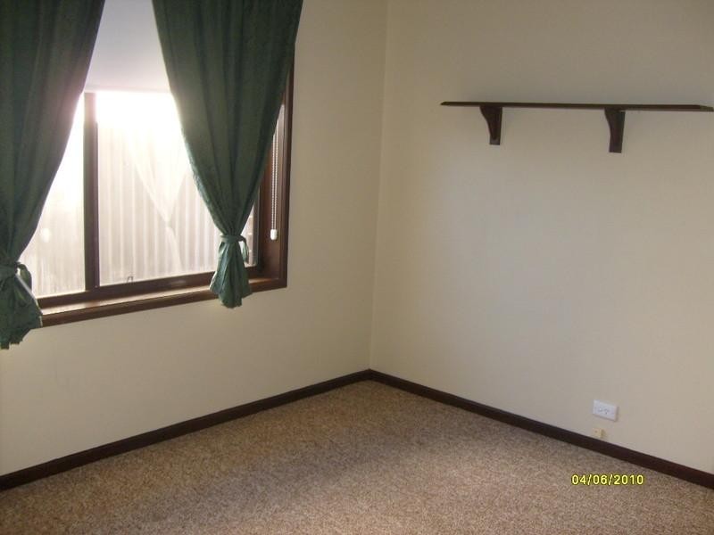 1 Robertson Avenue, Loxton SA 5333